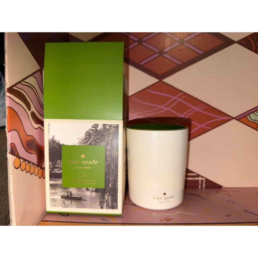 Kate Spade Park Scented Candle 8oz Glass Jar Cut Grass Violet Leaf Tree Moss